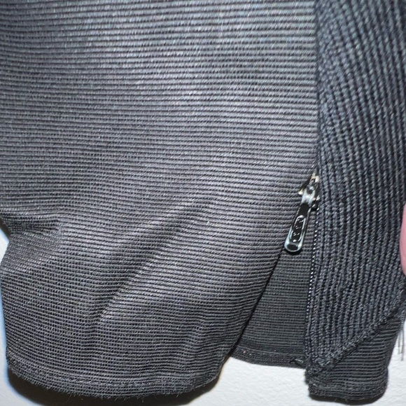 MAGASCHONI NY Tuxedo style pant with hidden zipper at ankle. - Picture 5 of 6